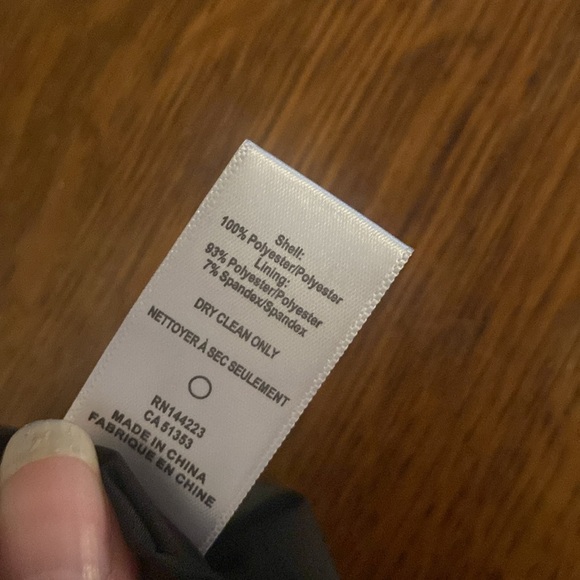 Bishop + Young Esmeralda Tie Neck Top Wisteria Size Medium - Picture 6 of 6